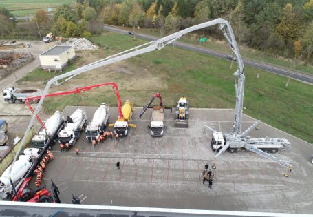 Pompa do betonu o wysięgu 57 m