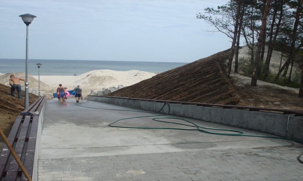 Budowa Zejść Oraz Zjazdu Na Plażę W Pogorzelicy